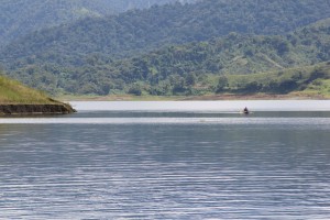 Kayakers on Lake Arenal